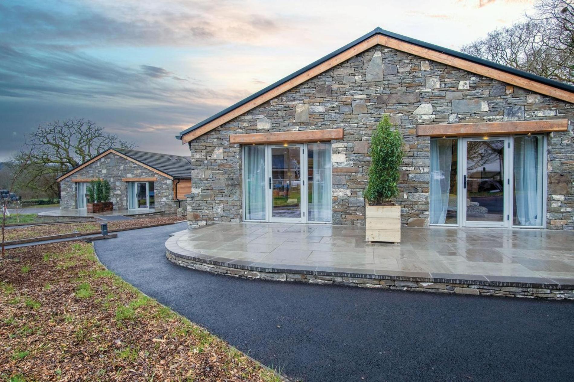 Suite 2 - Sleeping Giant Hotel - Pen Y Cae Inn Brecon Exterior foto